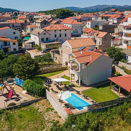 Casa vacanze Family Friendly House With A Swimming Pool Pirovac, Sibenik - 24485