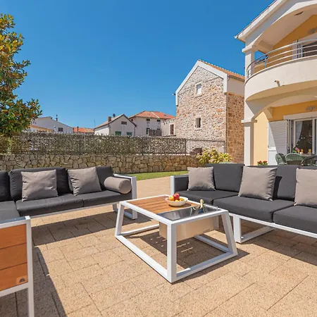 Casa vacanze Family Friendly House With A Swimming Pool Pirovac, Sibenik - 24485