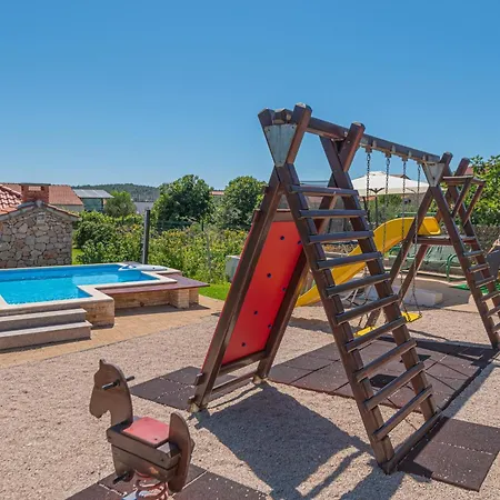 Family Friendly House With A Swimming Pool Pirovac, Sibenik - 24485 Casa vacanze