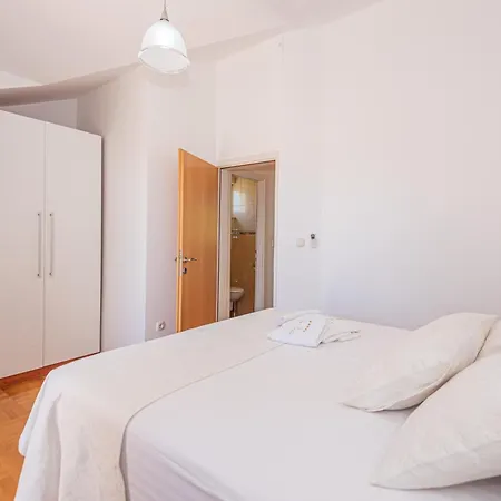 Family Friendly House With A Swimming Pool Pirovac, Sibenik - 24485 Pirovac