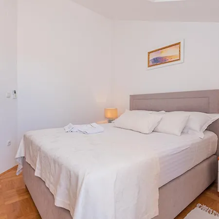 Family Friendly House With A Swimming Pool Pirovac, Sibenik - 24485 Pirovac