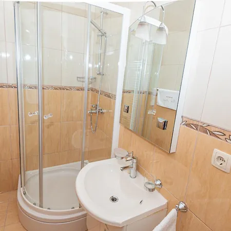 Feriehus Family Friendly House With A Swimming Pool Pirovac, Sibenik - 24485 Pirovac